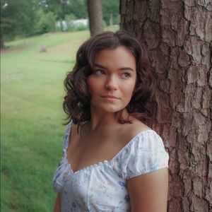 Meet your Posher, Abbie